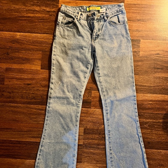 Paris Blues Lightwash Jeans - Picture 2 of 6